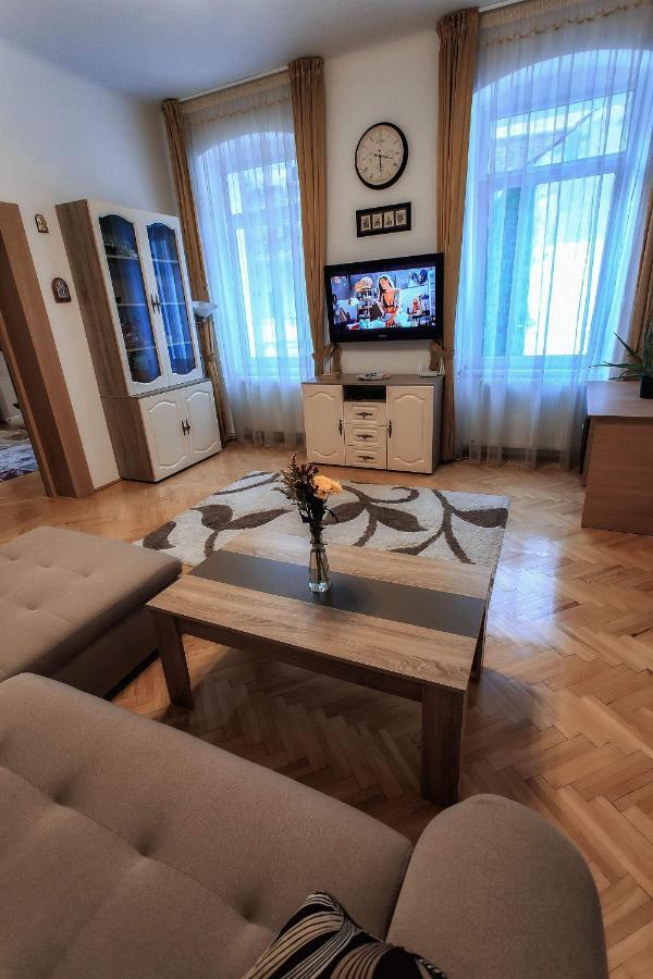 Brasov Centrul Vechi - 67Sqm - 2Min To Counsel Square Leilighet Eksteriør bilde